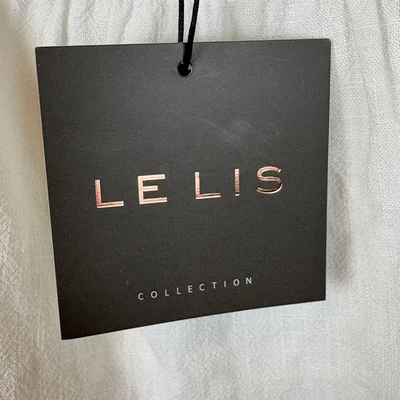 NWT Le Lis Collection Ivory Off the Shoulder Puff Sleeve Smocking Crop Top - Picture 9 of 12